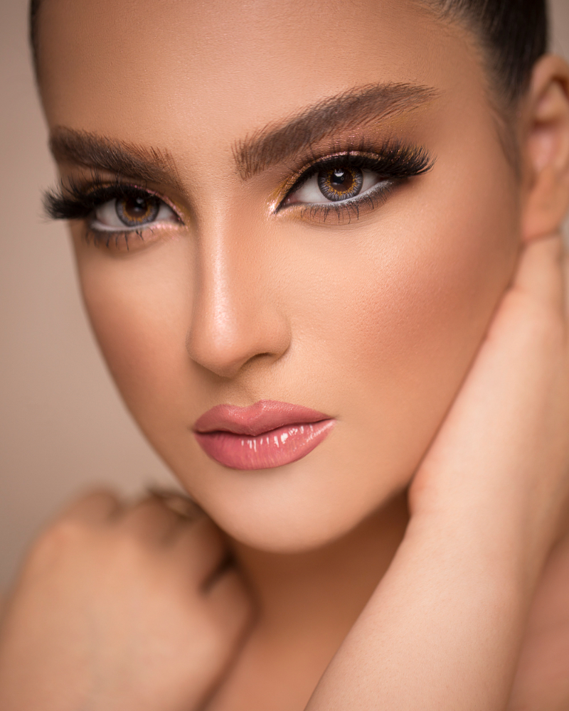 Extensão de cílios profissional realizada na Luxe Lash Design - cílios volumosos e naturais